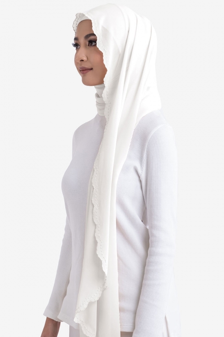 Ruvel Embroidered Scallop Headscarf - Off White